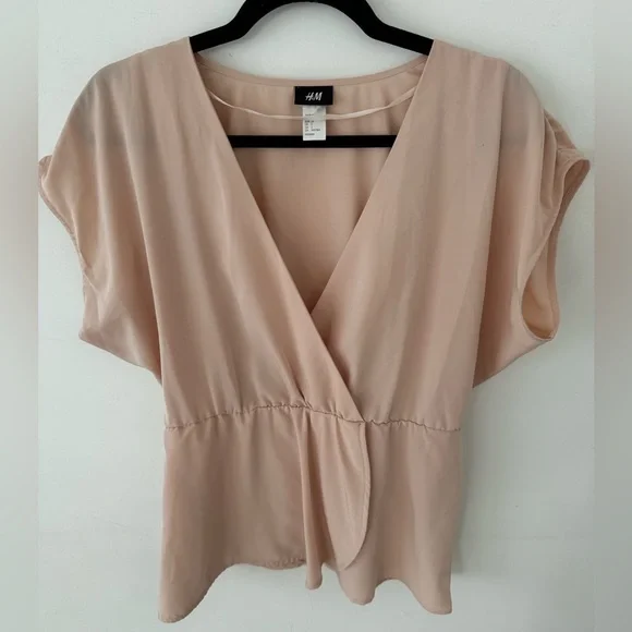 H&M blouse - Picture 2 of 5